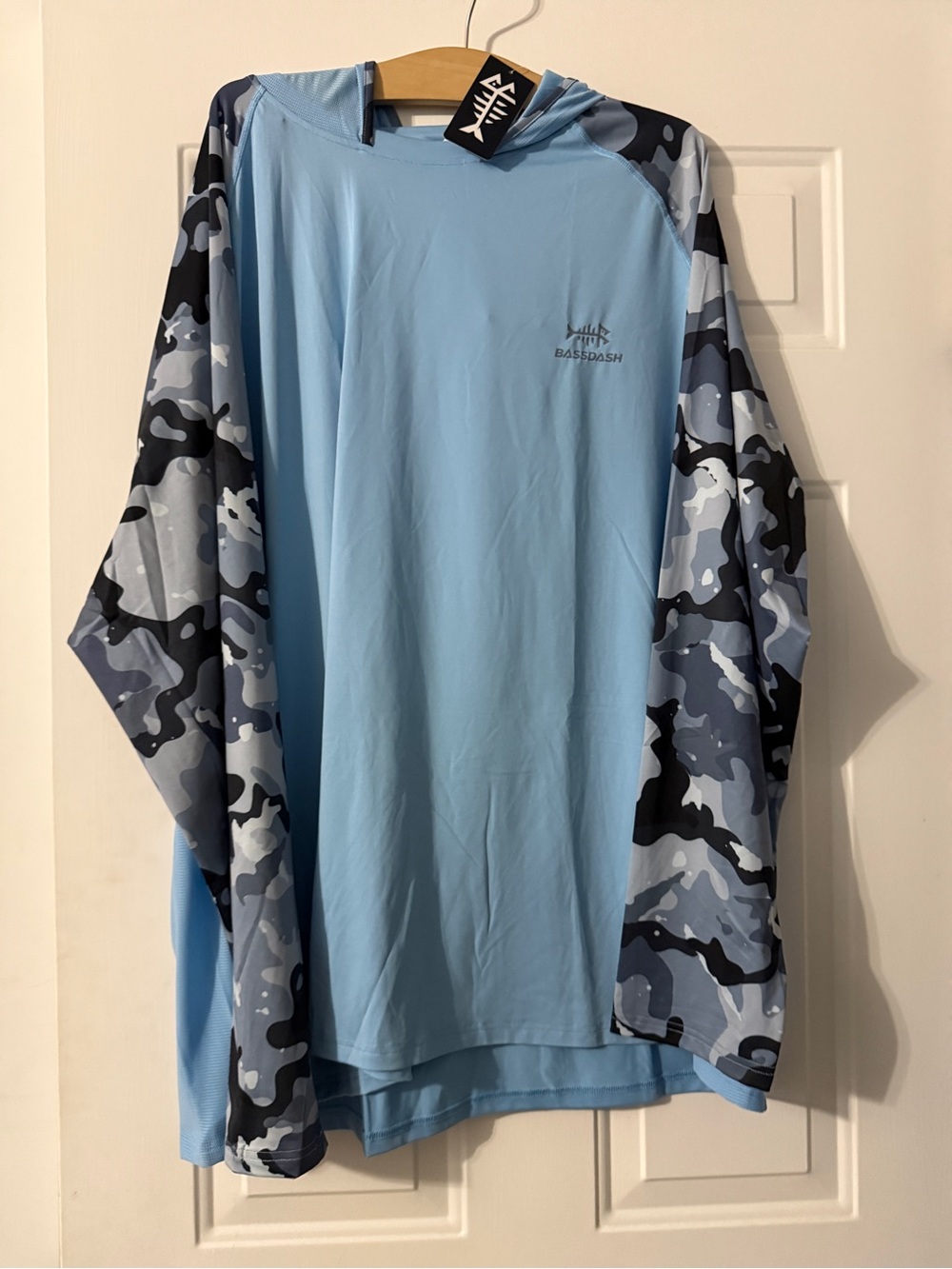 BASSDASH Long Sleeve Fishing Shirt SPF 50+ Blue Camo Logo Mens 4XL NWT Hoodie